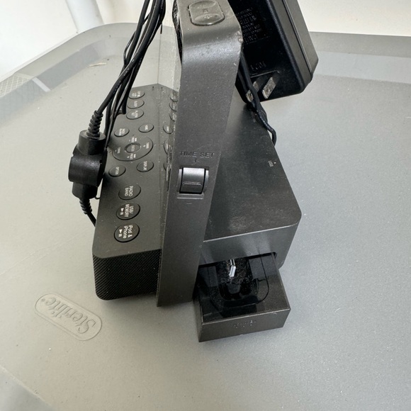 Sony ICF-CL75IP Dream Machine clock radio - Picture 2 of 7